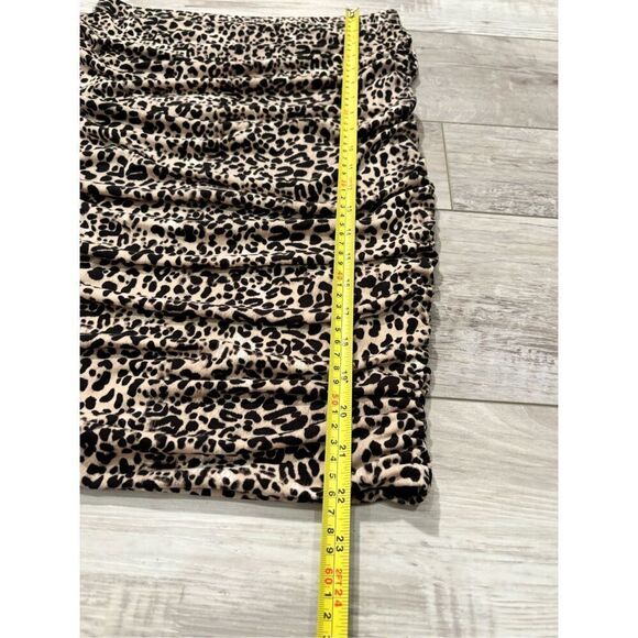 Vince Camuto, leopard ruched knee length skirt size S - Picture 7 of 8